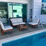 Meluna Villa