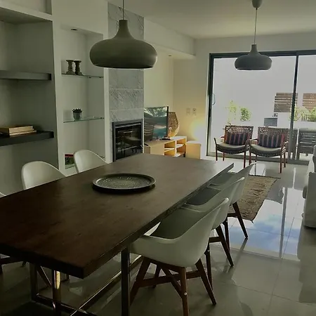 וילה Meluna אלבופיירה